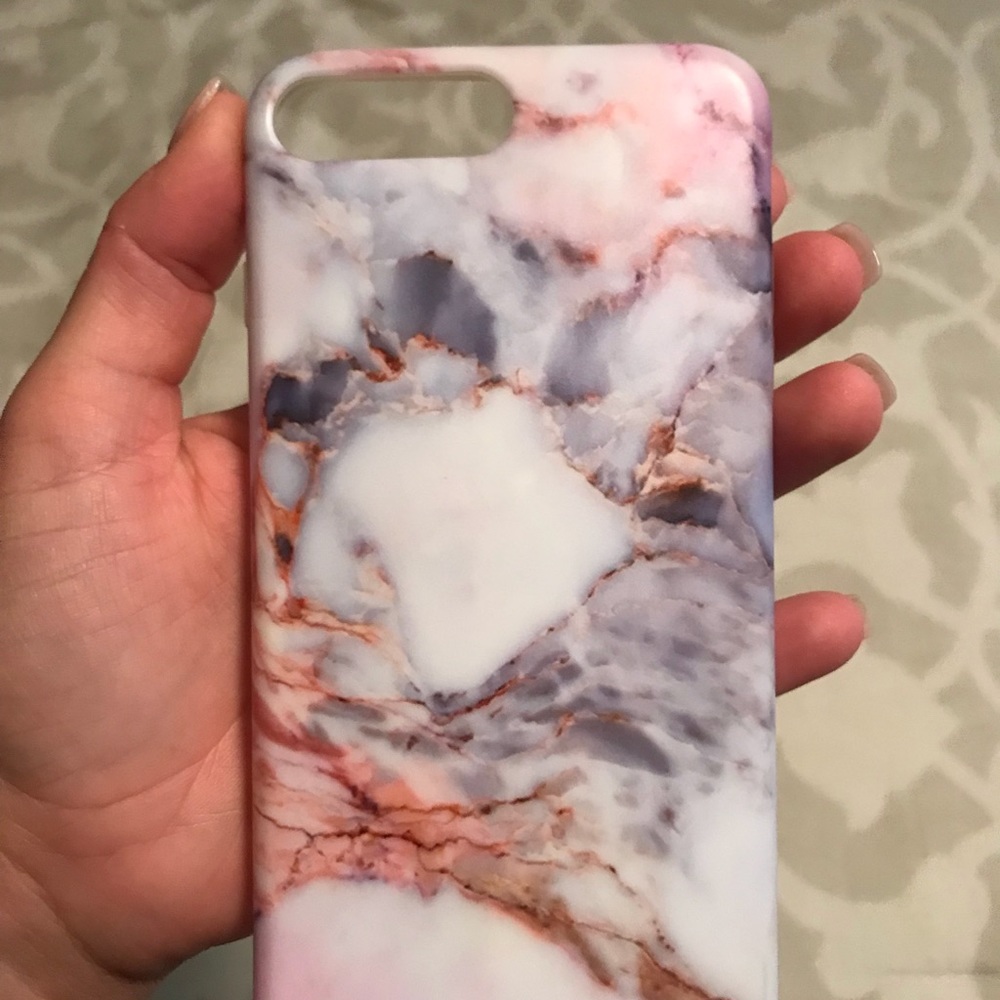 Beautiful marble iPhone 7plus case.